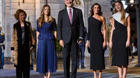 Ceremonia de entrega de los Premios Princesa de Asturias 2023, presidida por SS.MM. los Reyes Felipe VI y Letizia, con la presencia de SS.AA.RR. la Princesa de Asturias Leonor y la Infanta doña Sofía en el teatro Campoamor de Oviedo.