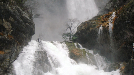 Así es el nacimiento del río Mundo