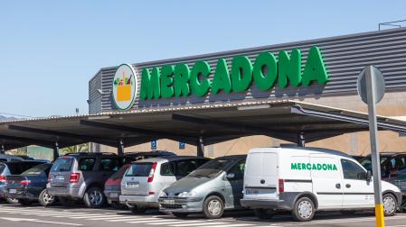 Mercadona es un supermercado que cuenta con increibles productos, algunos de ellos ideales para llevar una vida saludable y nuestros objetivos de perder grasa, bajar de peso o ganar masa muscular