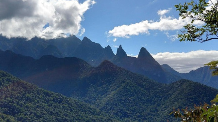 Una panorámica del Pico de las Corujas 