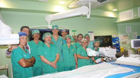 El hospital de Cuenca incorpora una nueva técnica para extirpar bultos tiroideos benignos