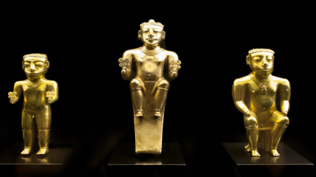 Figuras del Tesoro de Quimbayas de Oro, Museo de las Américas, Madrid