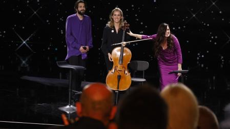 Salvador Sobral y Silvia Pérez Cruz en el escenario de los Goya