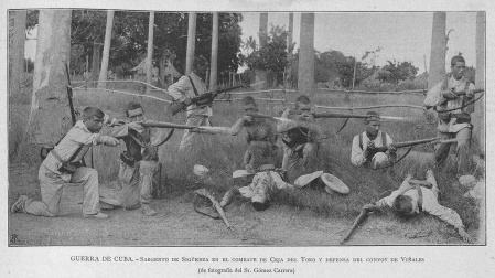 Soldados españoles defienden un convoy en Ceja del Toro, durante la guerra de Cuba de 1895