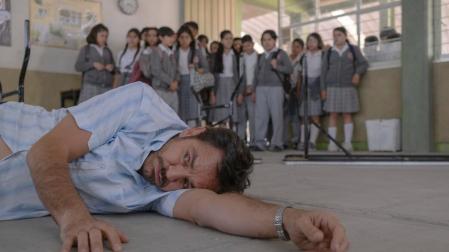 Eugenio Derbez en "Radical", de Christopher Zalla