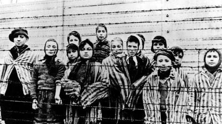 Un grupo de niños en Auschwitz, uno de los campos donde fueron asesinados más judíos durante el Holocausto