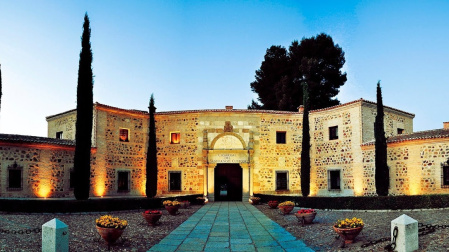 Entrada al restaurante Iván Cerdeño en el Cigarral del Ángel de Toledo