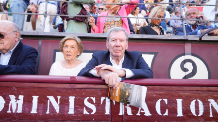 José Luis Corcuera, en los toros en Las Ventas