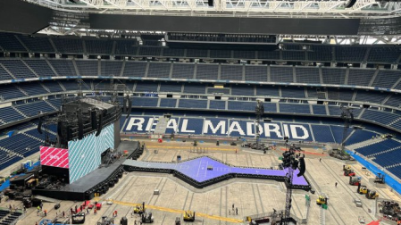 El interior del Bernabéu, en plenos preparativos para el concierto de Taylor Swift