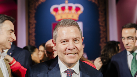 El presidente de Castilla-La Mancha, Emiliano García-Page, posa tras el acto institucional del Día de Castilla-La Mancha, en el Palacio de Congresos 'El Greco', a 31 de mayo de 2024, en Toledo, Castilla-La Mancha (España).