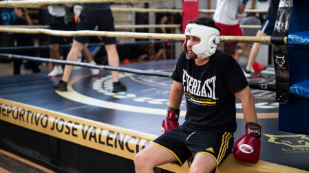 Clases de boxeo en el club deportivo, José Valenciano.
© Jesús G. Feria.






