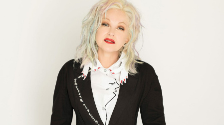 Cyndi Lauper se retira de los escenarios