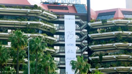 La sede del Grupo Planeta en Barcelona conmemorando su 75 aniversario