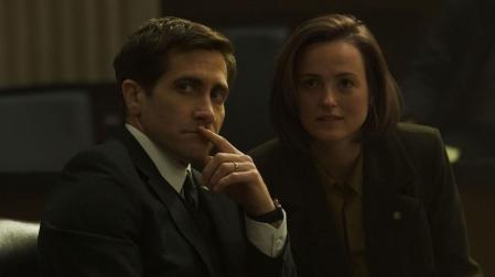 Jake Gyllenhaal y Renate Reisnve en "Presunto inocente", ya en AppleTV+