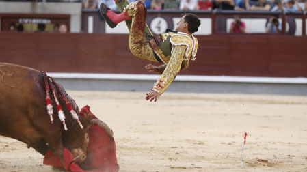 Corrida homenaje a Antoñete en las Ventas. Paco Ureña. 