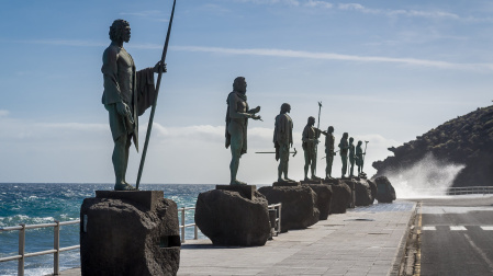 Estatuas de los reyes Guanche en Candelaria, isla de Tenerife