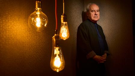 El escritor John Banville ha vuelto con un "memoir" de gran altura