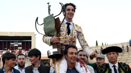 Víctor Hernández gana la Copa Chenel y se apunta a la Corrida de la Hispanidad en Las Ventas