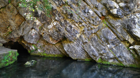 La fuentona de Ruente, en Cantabria, es una de los lugares en los que magia y agua se juntan