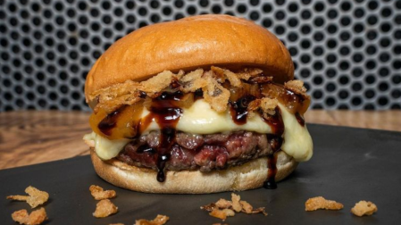 'I-SPAN-IA' Burger de Bendita Burger, premiada como la mejor hamburguesa de Castilla-La Mancha 2022