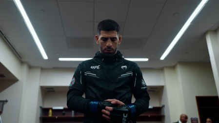 Ilia Topuria, en un fotorgrama del documental, antes del combate