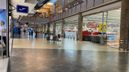 Imagen del interior del centro comercial 'Luz del Tajo' de Toledo