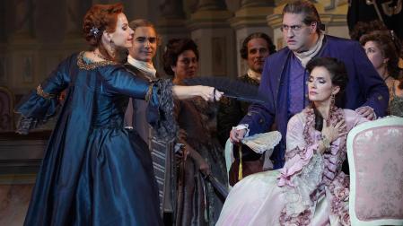 El público del Teatro Real se rinde a 'Adriana Lecouvreur' en la apertura de temporada presidida por los Reyes