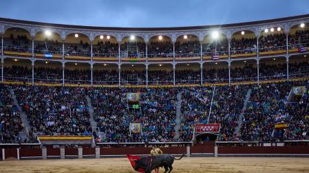 Toros en Las Ventas. Feria de otoño. Miguel Angel Perera y Emilio de Frutos© Alberto R. Roldán / La Razón. 12.