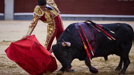 Toros en Las Ventas. Feria de otoño. Miguel Angel Perera y Emilio de Frutos© Alberto R. Roldán / La Razón. 12.