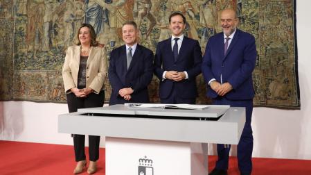 El Gobierno de Castilla-La Mancha y el Ayuntamiento de Toledo firman un acuerdo para que la Ciudad del Cine se aloje en Toledo