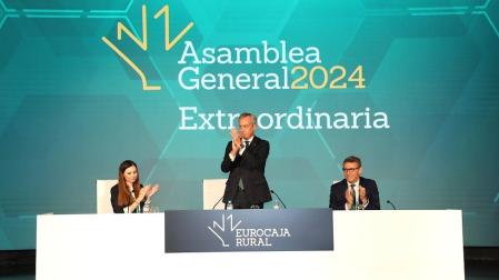 La Asamblea General Extraordinaria de Eurocaja Rural revalidó en la tarde de ayer a Javier López Martín como presidente de la entidad para los próximos cuatro años