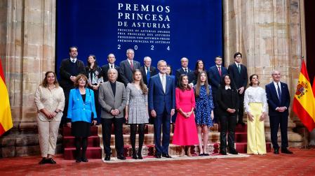 La Familia Real recibe a los galardonados con los Premios Princesa de Asturias 2024