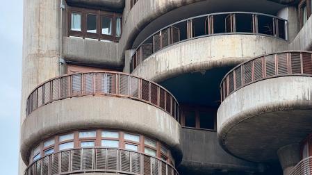 Detalle de las Torres Blancas de Sáenz de Oiza, en Madrid