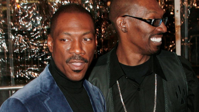 Eddie Murphy con su hermano Charlie Murphy