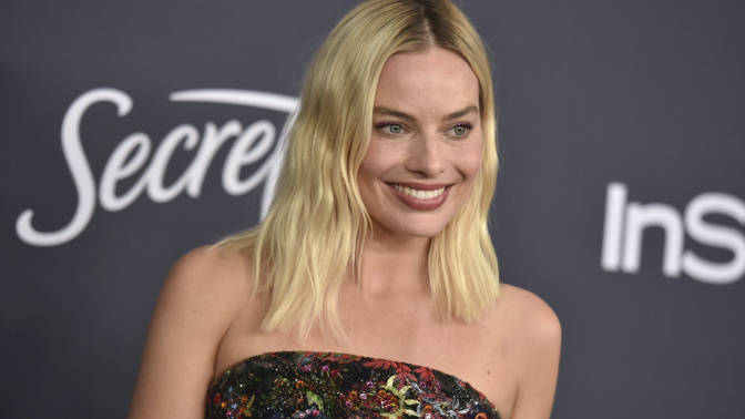 Margot Robbie arrives at the InStyle and Warner Bros. Golden Globes afterparty at the Beverly Hilton Hotel on Sunday, Jan. 5, 2020, in Beverly Hills, Calif. (Richard Shotwell/Invision/AP)