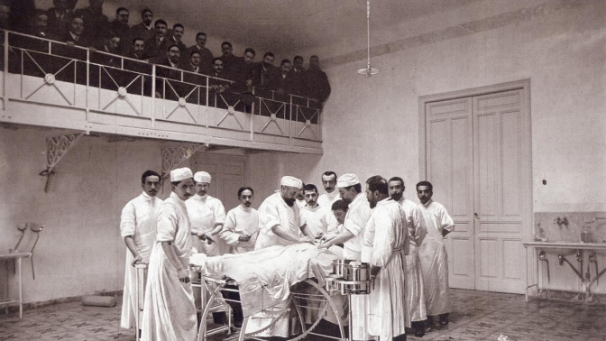 Imagen del antiguo hospital madrileño de San Carlos