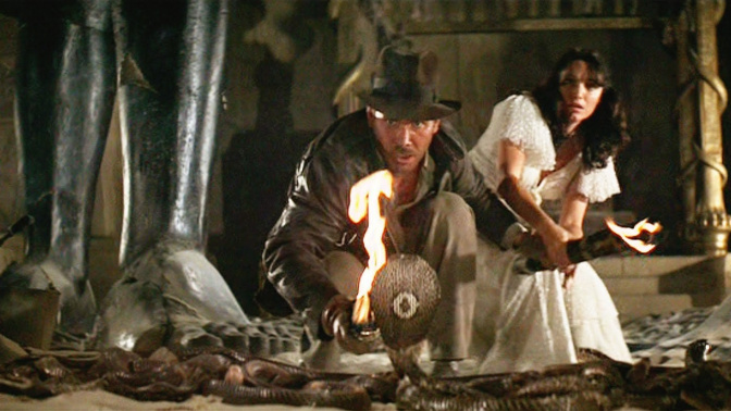 Harrison Ford y Karen Allen en "En busca del arca perdida" (1981)