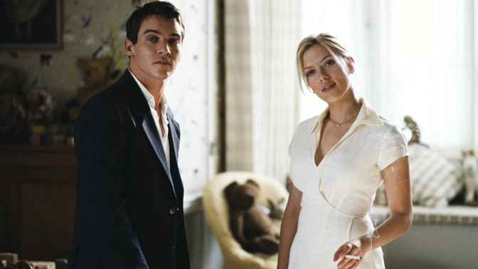 Scarlett Johannson y Jonathan Rhys-Myers, protagonistas de "Match Point" (2005)