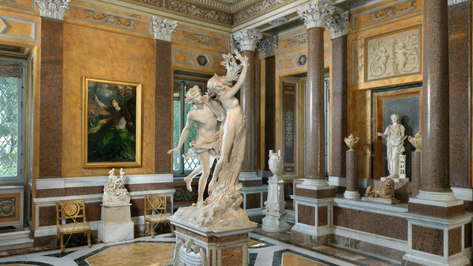 Tercera sala de la Galería Borghese. Apolo y Dafne de Gian Lorenzo Bernini