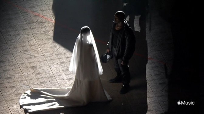 Kanye West y Kim Kardashian en la presentación de "Donda"