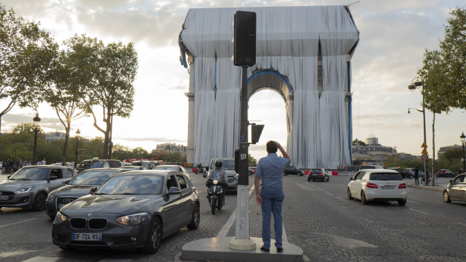 El Arco del Triunfo de París, tal y como lo imaginó Christo