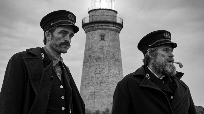 "El faro", protagonizada por Robert Pattinson y Willem Dafoe