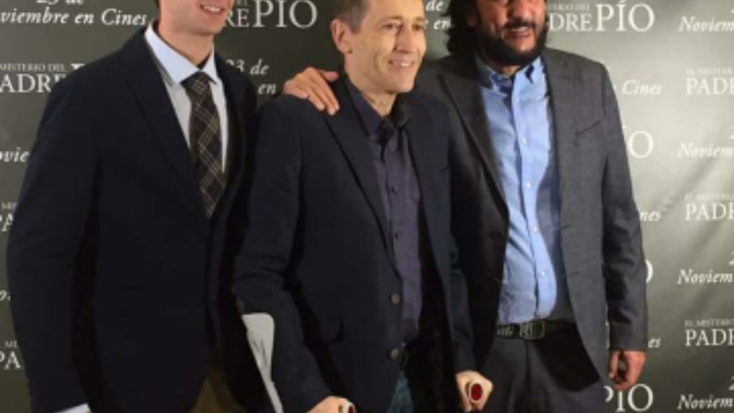 José María Zavala, con el ex jugador de baloncesto del Real Madrid, José Luis Llorente, y Borja Zavala.