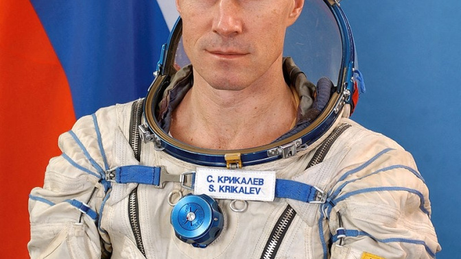 Astronauta de Roscosmos Sergei Krikalev, ingeniero de vuelo de la Expedición 11. Centro de Entrenamiento de Cosmonautas Gagarin