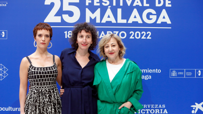 Itsaso Arana, Nely Reguera y Carmen Machi presentando "La voluntaria" en el Festival de Málaga