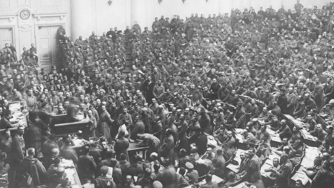 Asamblea del Sóviet de Petrogrado en 1917, en el Palacio Tavrícheski (de la Táuride), del príncipe Potiomkin