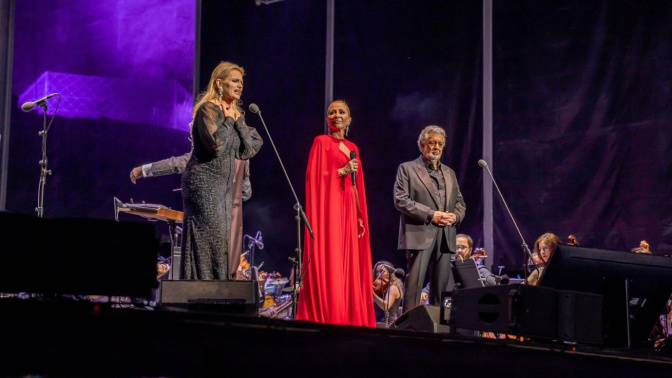 Ainhoa Arteta, Marta Sánchez y Plácido Domingo