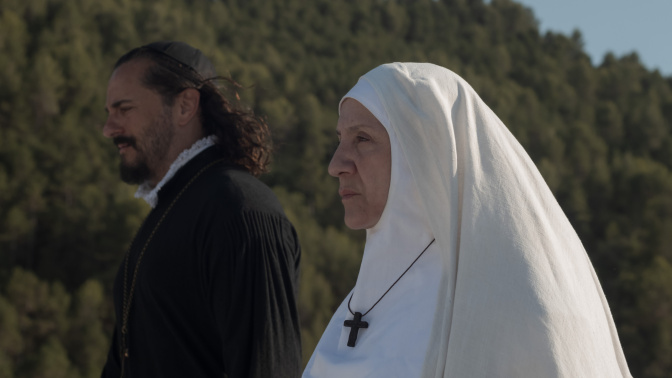 Portillo, en primer plano, junto a Asier Etxeandía, en "Teresa"