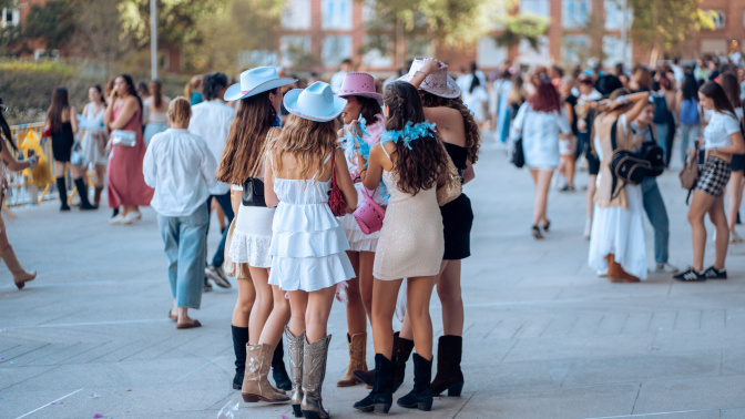 Las ‘swifties’ se preparan para el segundo concierto de Taylor Swift en Madrid 