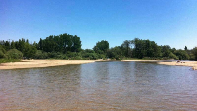 El río Alberche a su paso por Escalona (Toledo)